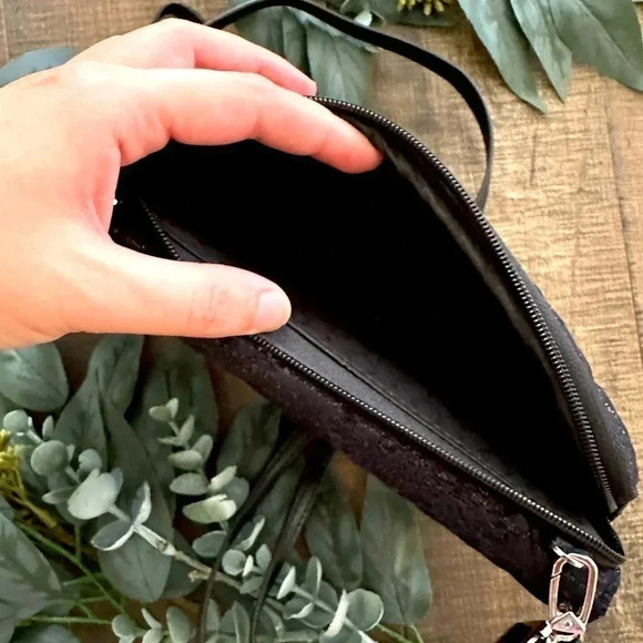 Vera Bradley Purse - Black Adjustable Versatile Bag New With Tags - Picture 7 of 12